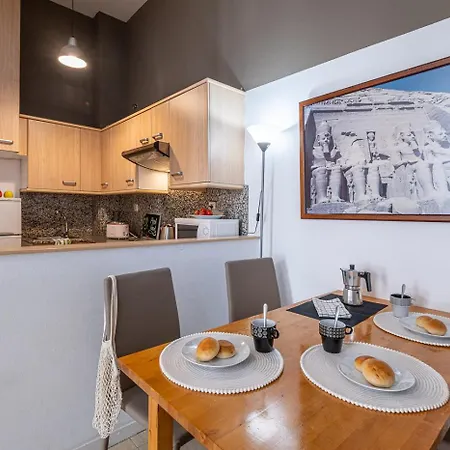 Urban Center Apartment *
