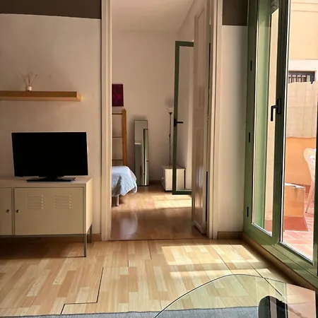 Urban Center Apartment *